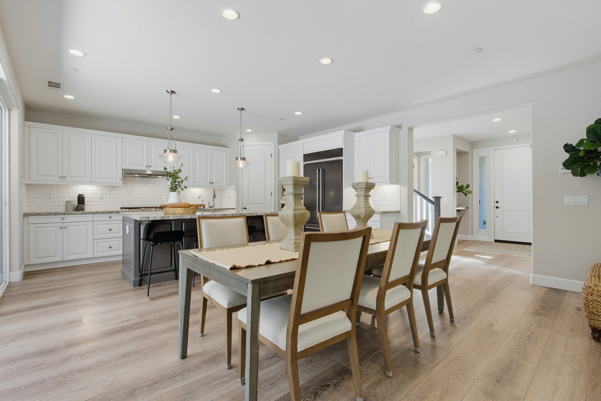 Virtual tour photo 14 of 76 for 15904 Wilkes Ln