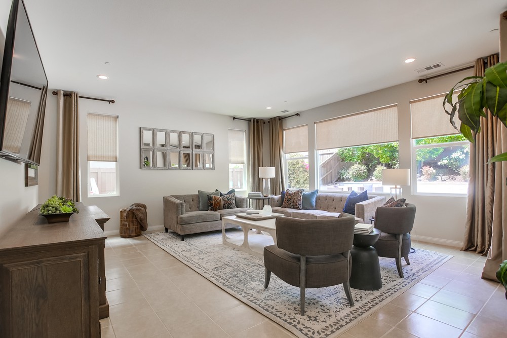 Virtual tour photo 9 of 66 for 15912 Wakefield Ln