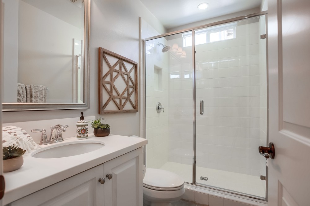 Virtual tour photo 25 of 66 for 15912 Wakefield Ln