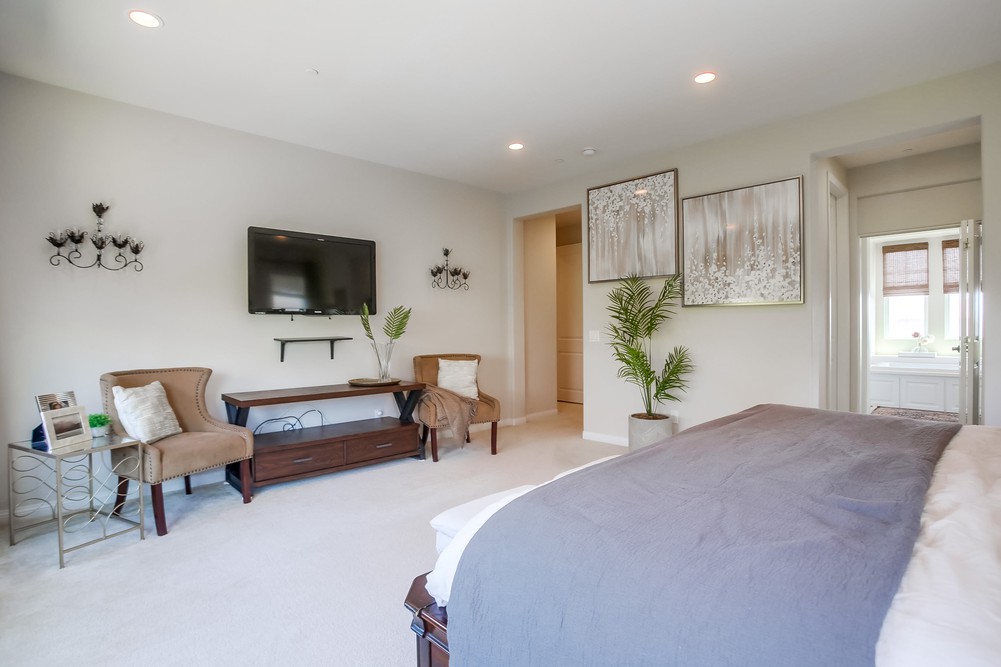 Virtual tour photo 33 of 66 for 15912 Wakefield Ln