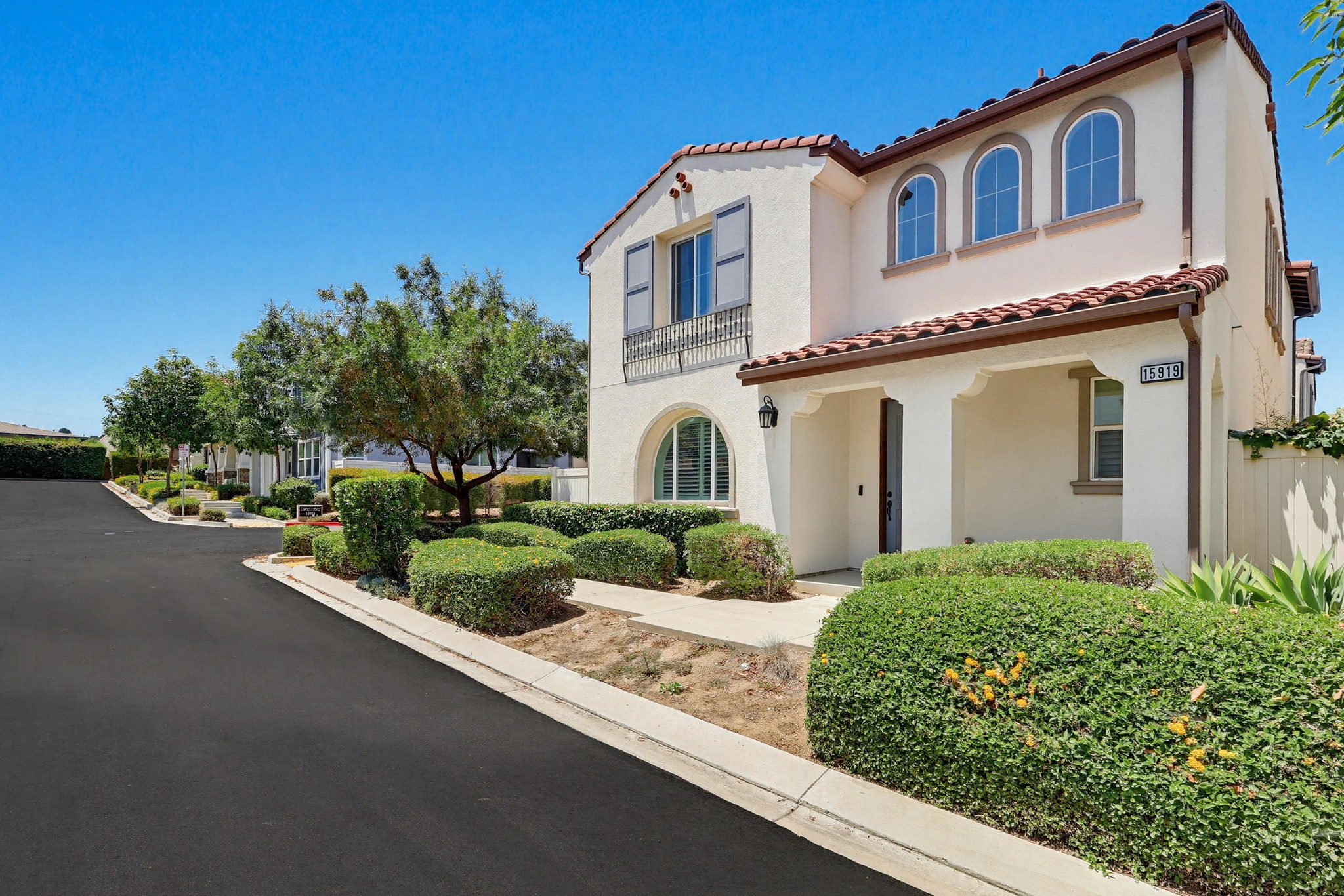 Virtual tour photo 3 of 81 for 15919 Mentz Ct