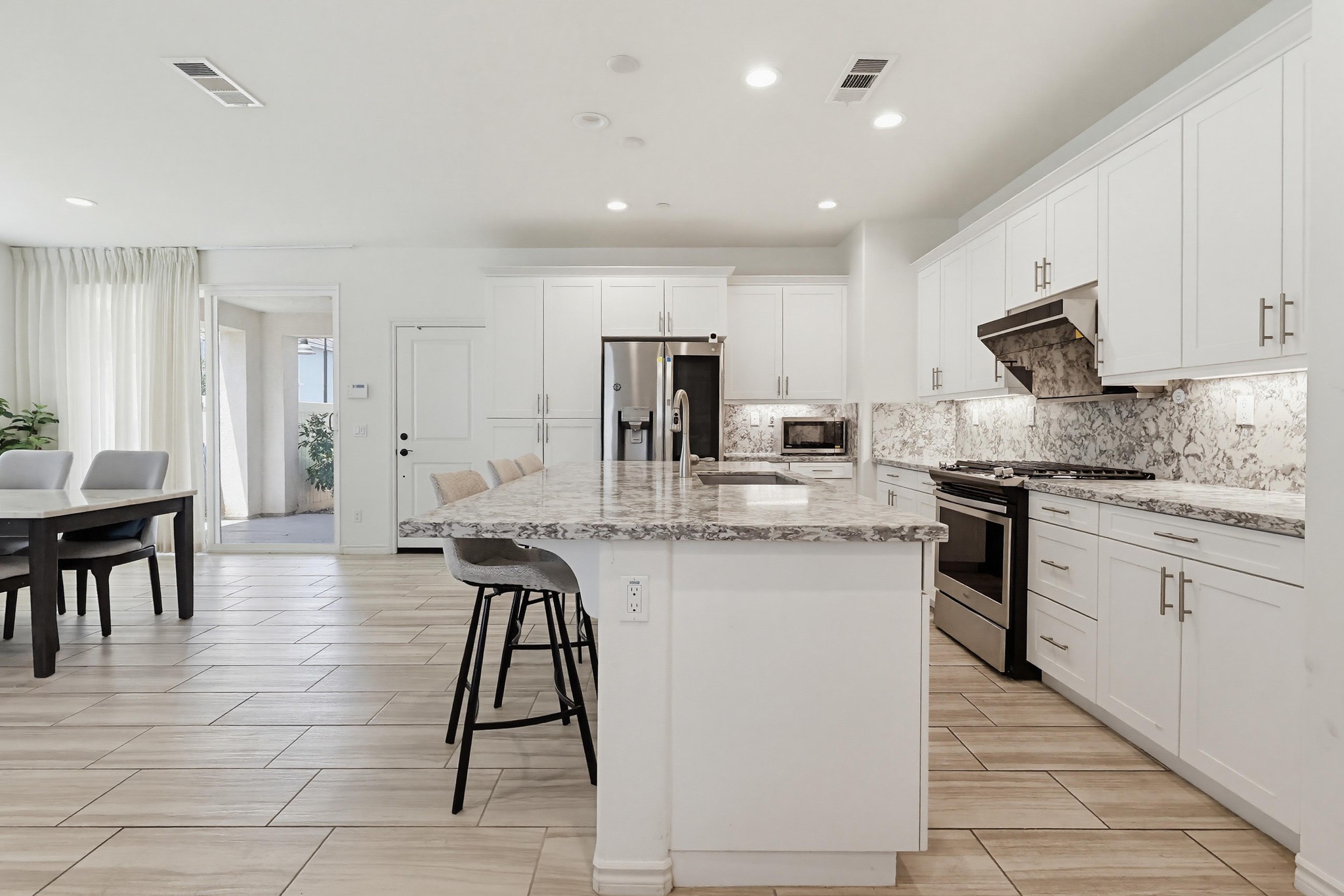 Virtual tour photo 11 of 81 for 15919 Mentz Ct