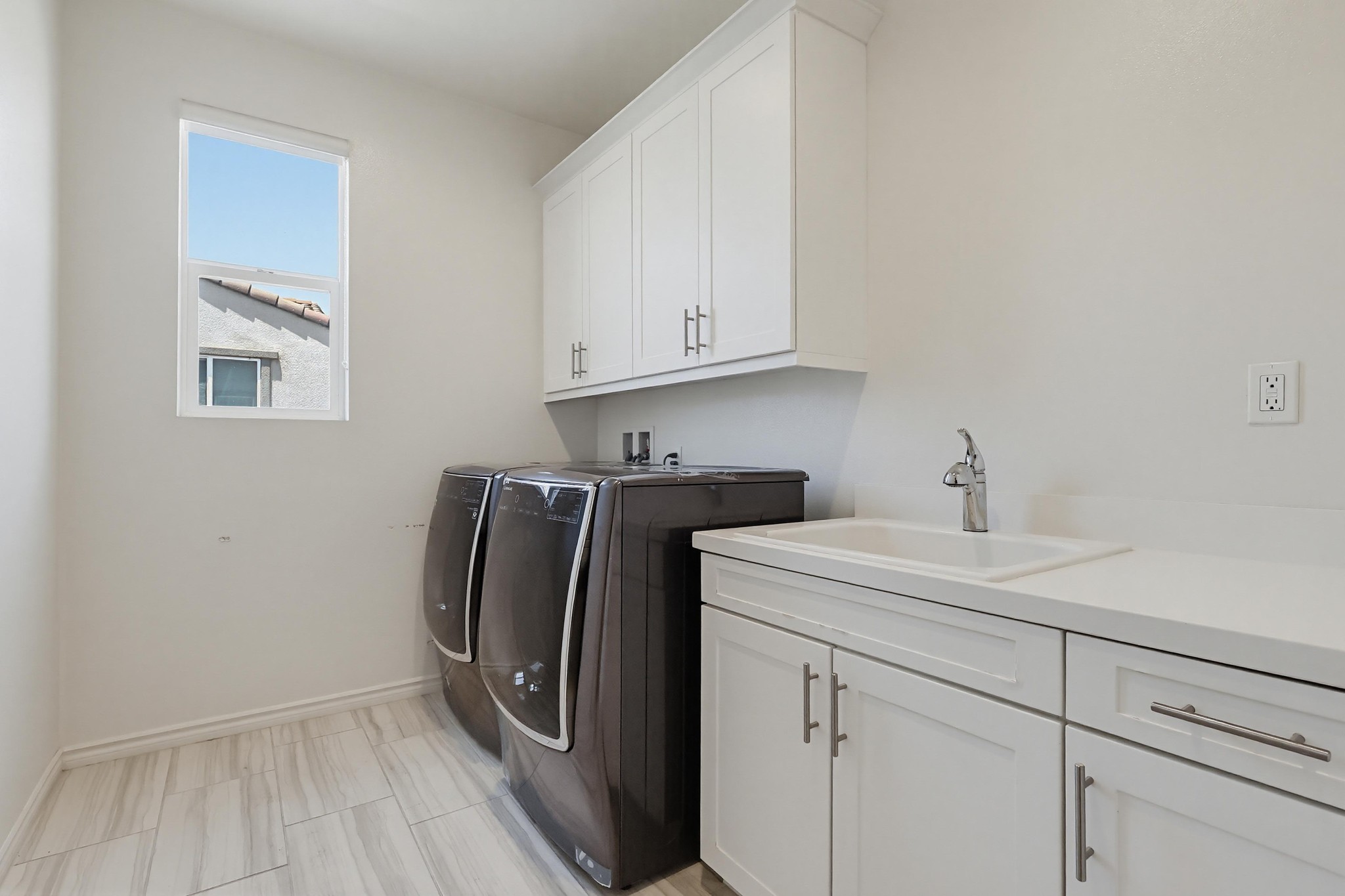 Virtual tour photo 14 of 81 for 15919 Mentz Ct