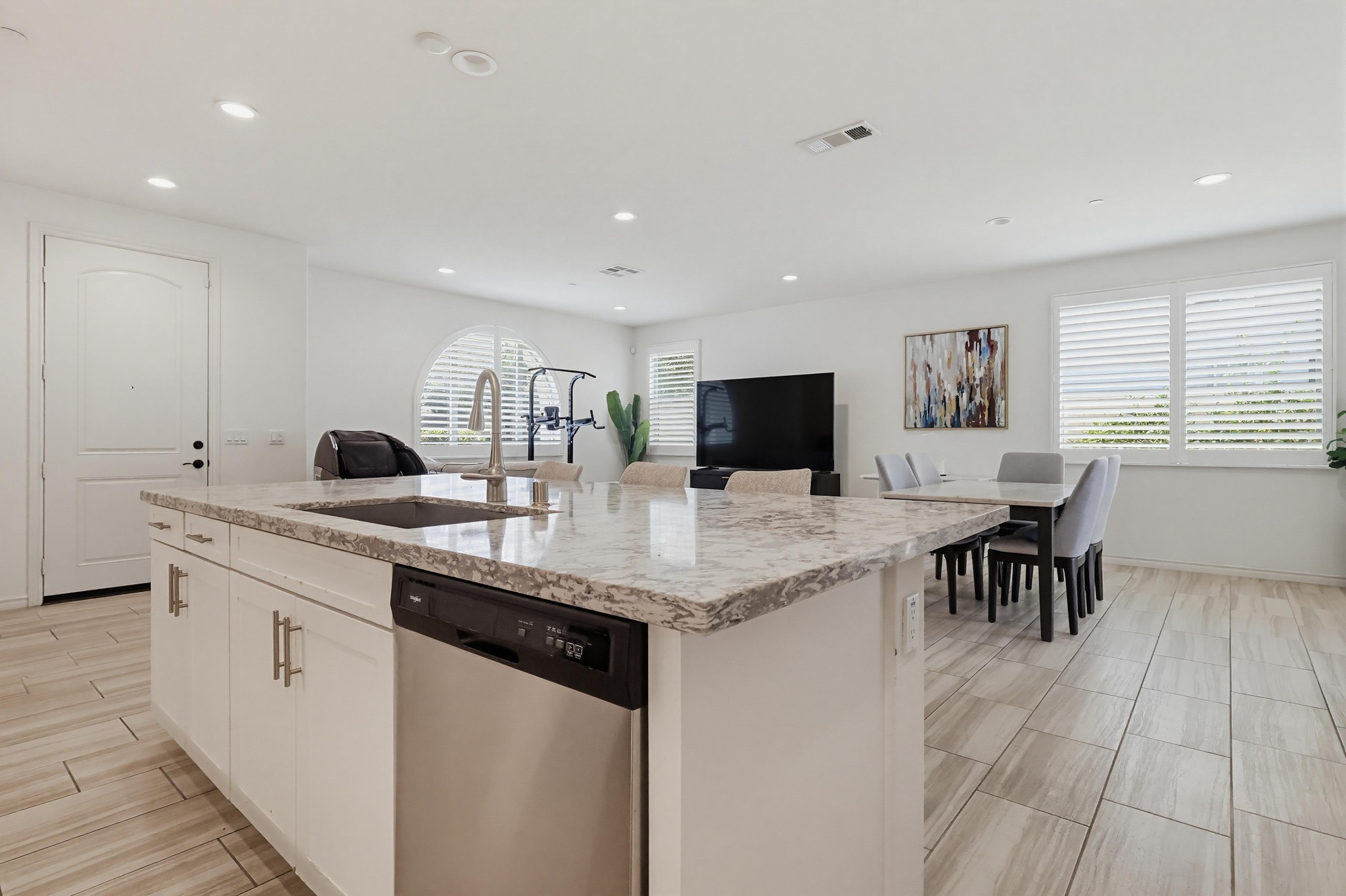 Virtual tour photo 21 of 81 for 15919 Mentz Ct