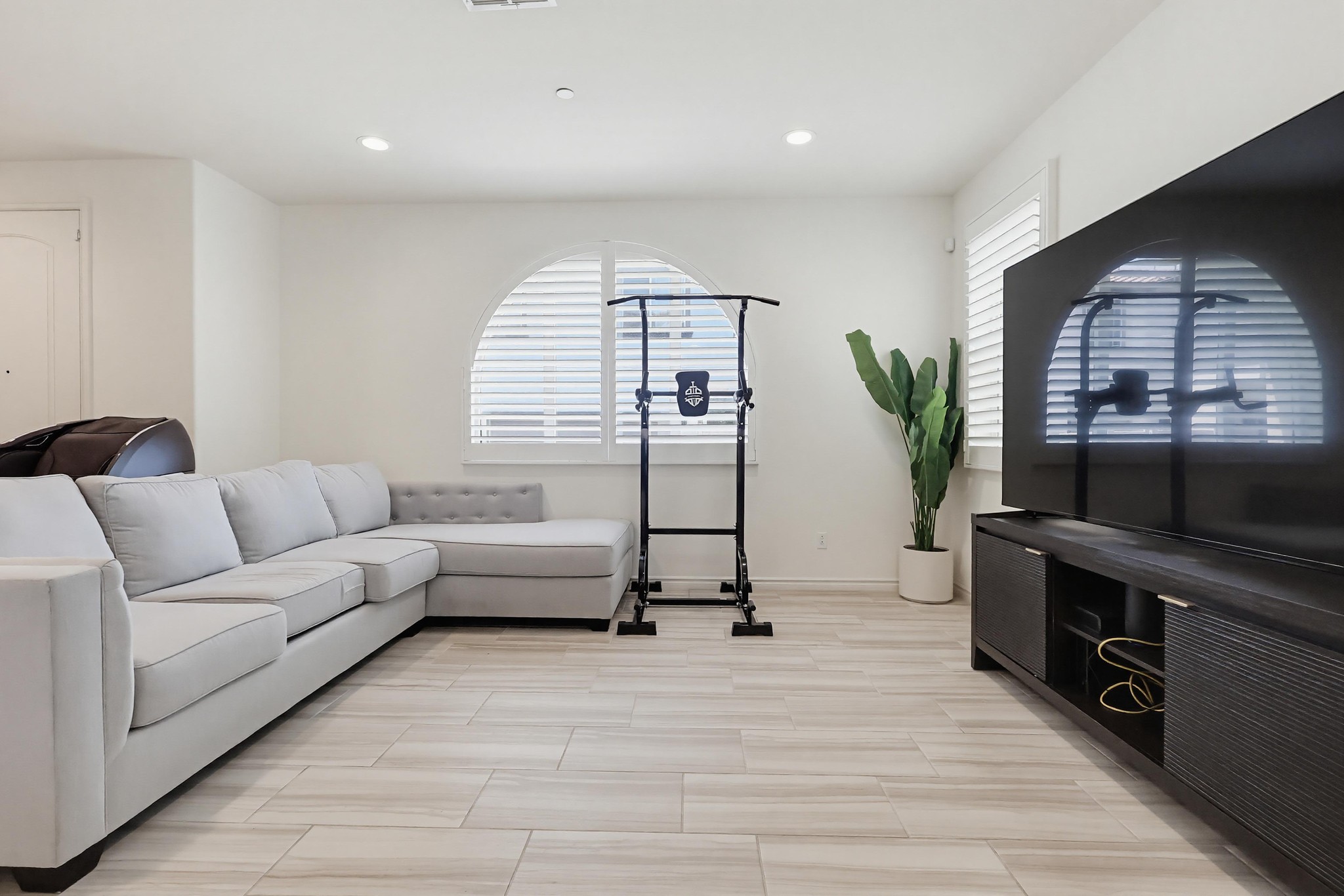 Virtual tour photo 25 of 81 for 15919 Mentz Ct