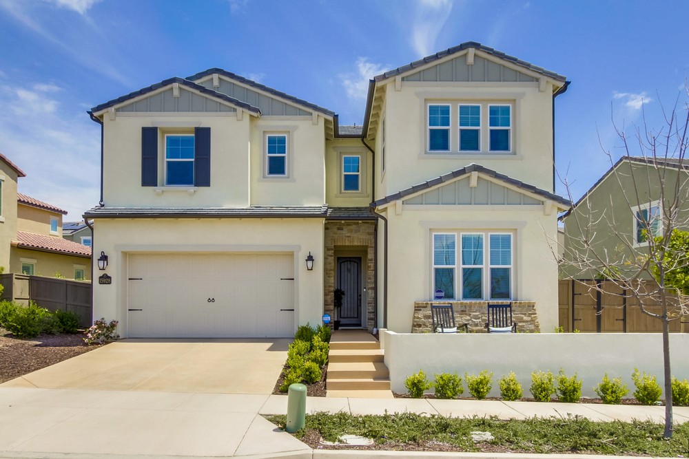 Virtual tour photo 1 of 56 for 15928 Kennicott Ln