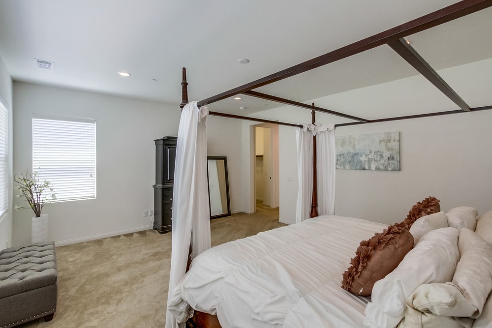 Virtual tour photo 34 of 56 for 15928 Kennicott Ln