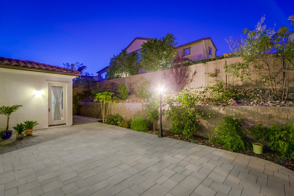 Virtual tour photo 11 of 66 for 15940 Kennicott Ln