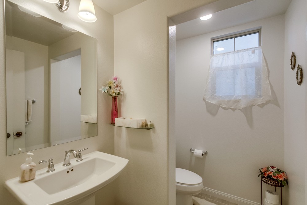 Virtual tour photo 25 of 66 for 15940 Kennicott Ln