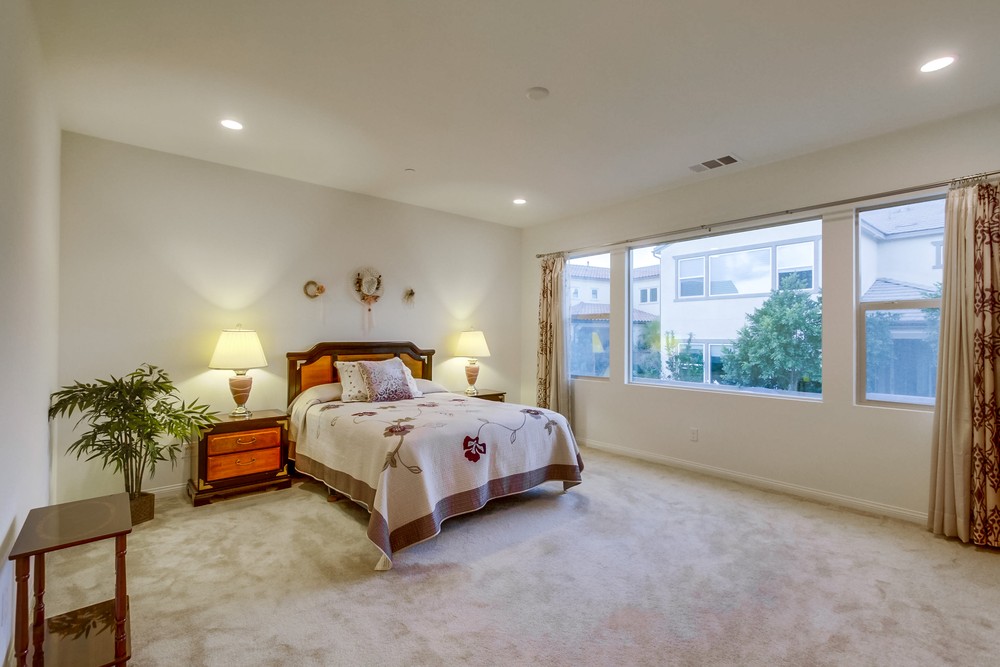 Virtual tour photo 33 of 66 for 15940 Kennicott Ln