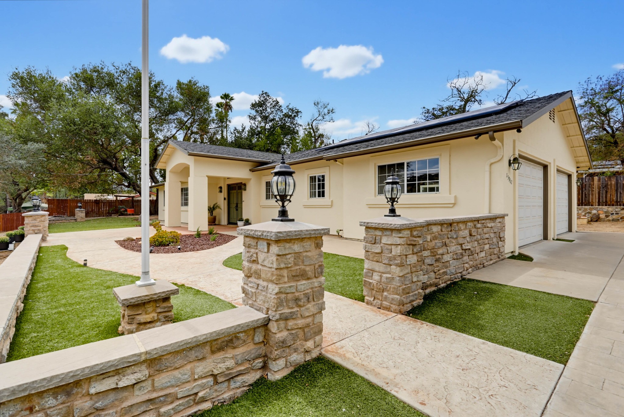 Virtual tour photo 7 of 44 for 15962 Mussey Grade Rd