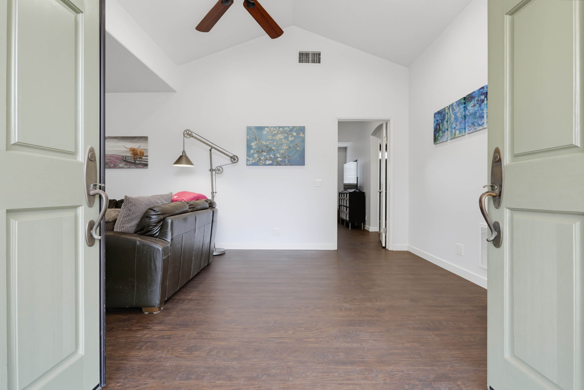 Virtual tour photo 9 of 44 for 15962 Mussey Grade Rd