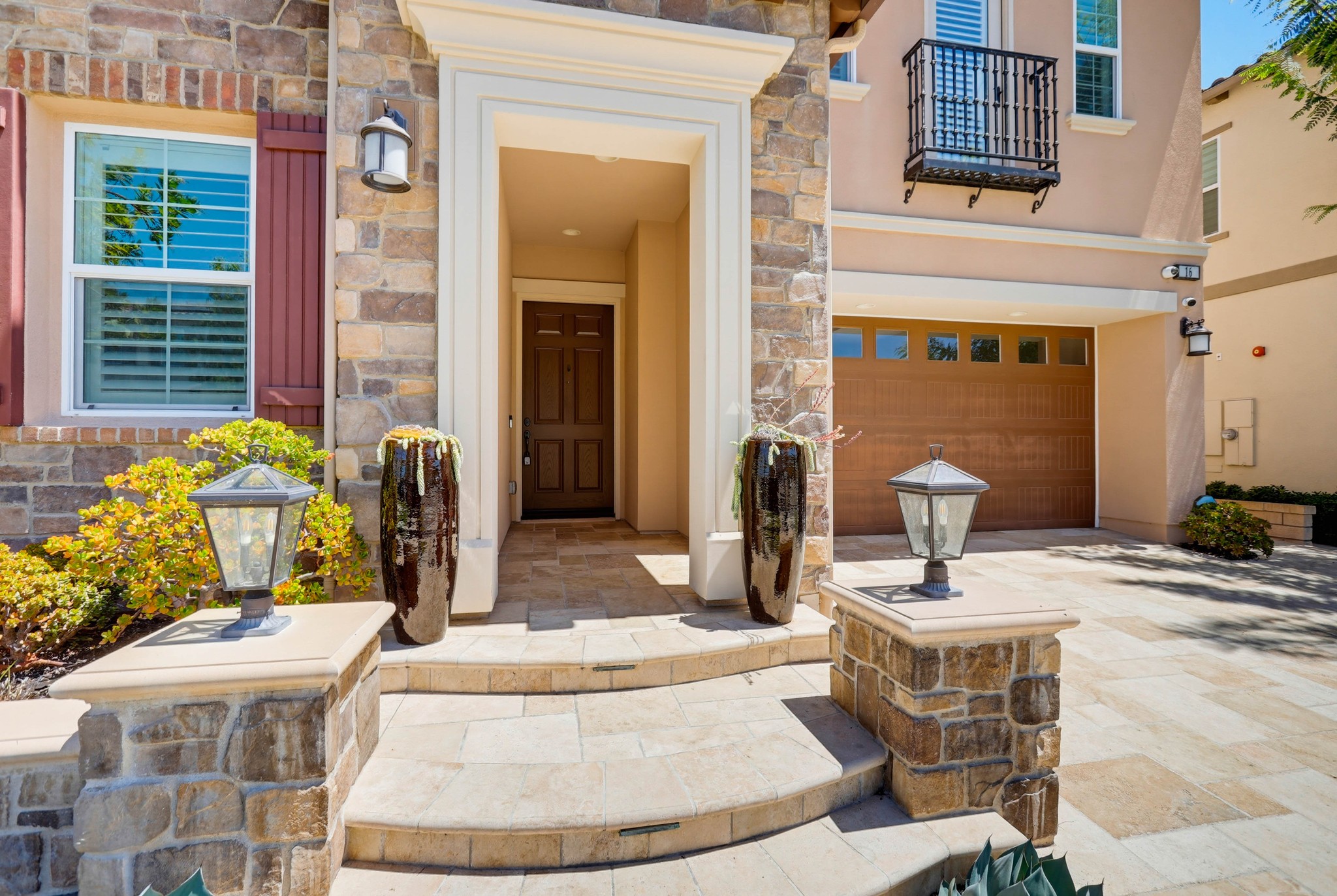 Virtual tour photo 6 of 105 for 16 Lark