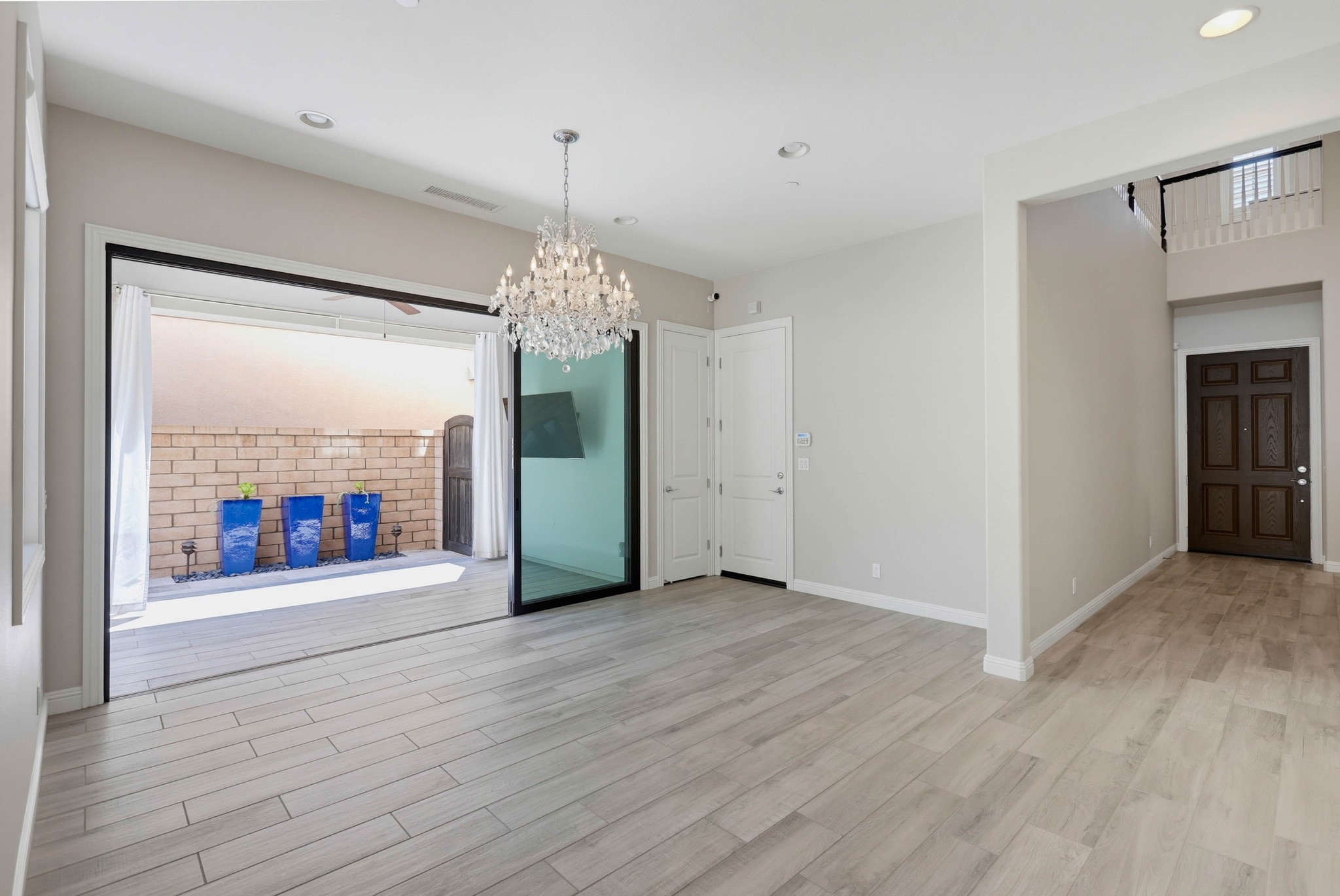 Virtual tour photo 9 of 105 for 16 Lark