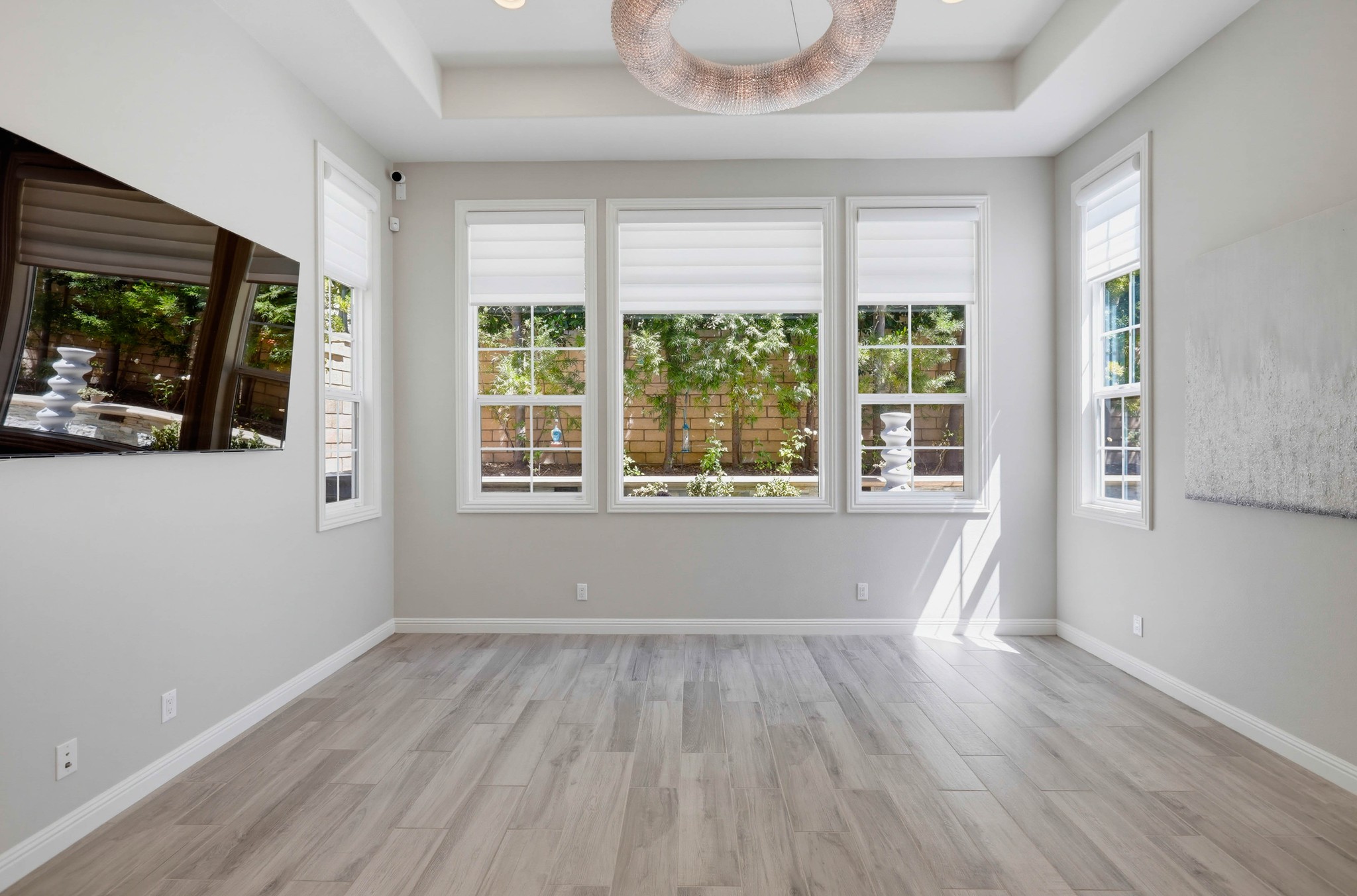 Virtual tour photo 13 of 105 for 16 Lark