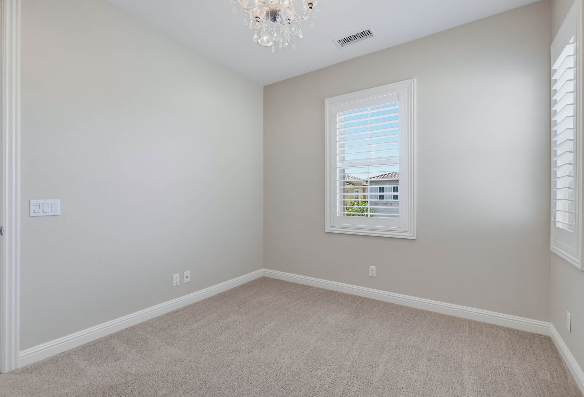 Virtual tour photo 61 of 105 for 16 Lark