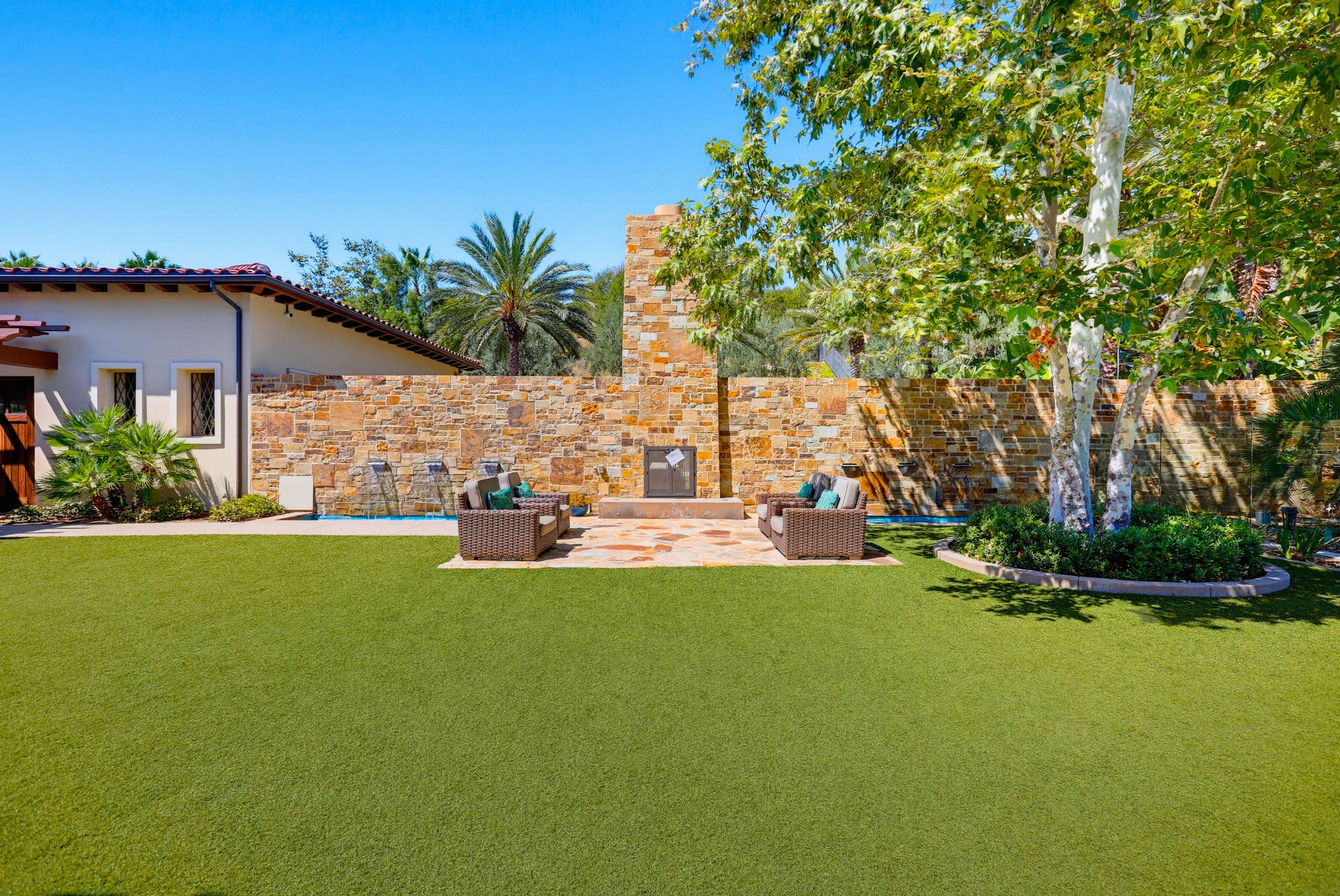 Virtual tour photo 90 of 105 for 16 Lark