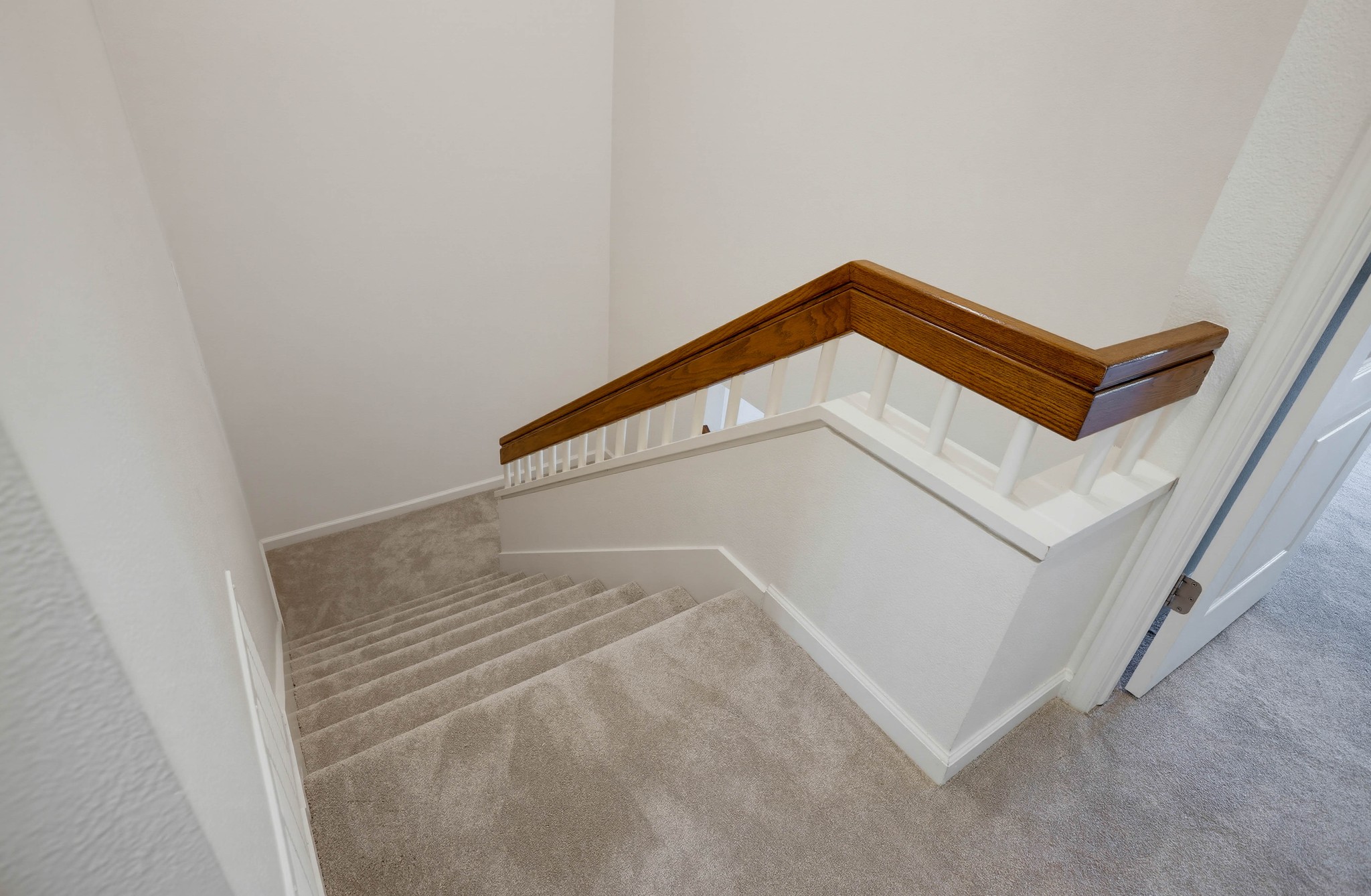 Virtual tour photo 33 of 61 for 16 Lehigh Aisle
