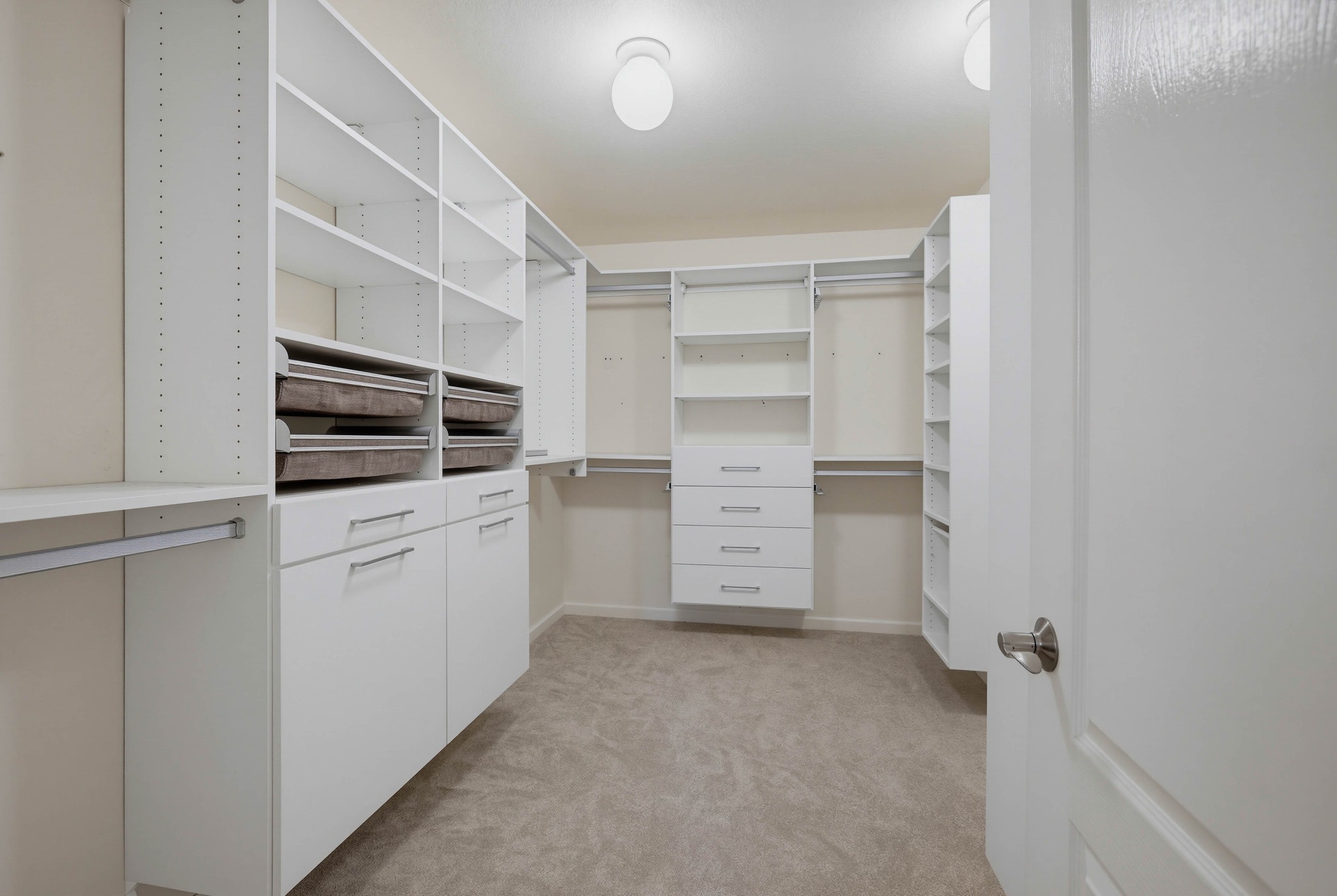 Virtual tour photo 42 of 61 for 16 Lehigh Aisle