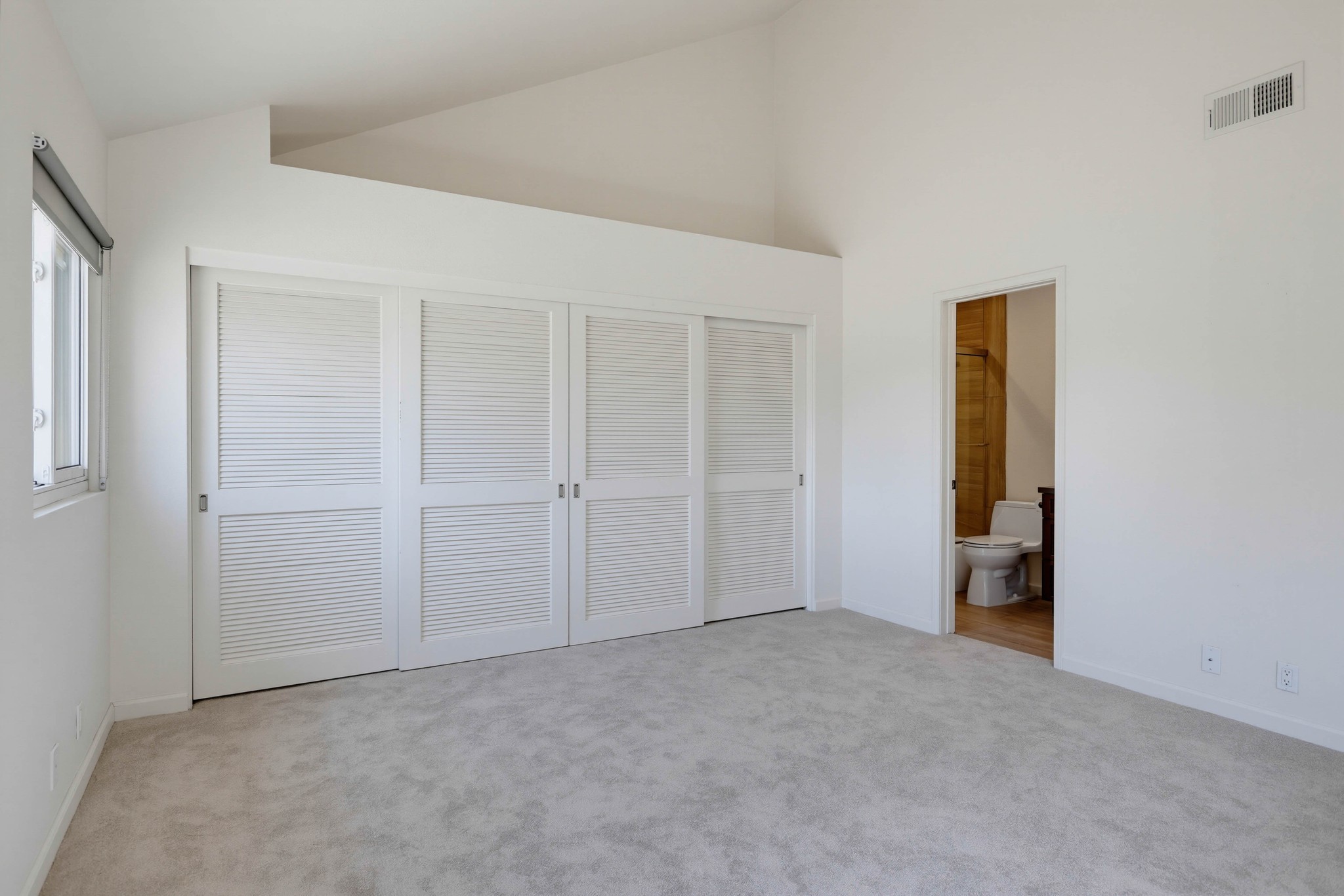 Virtual tour photo 49 of 61 for 16 Lehigh Aisle