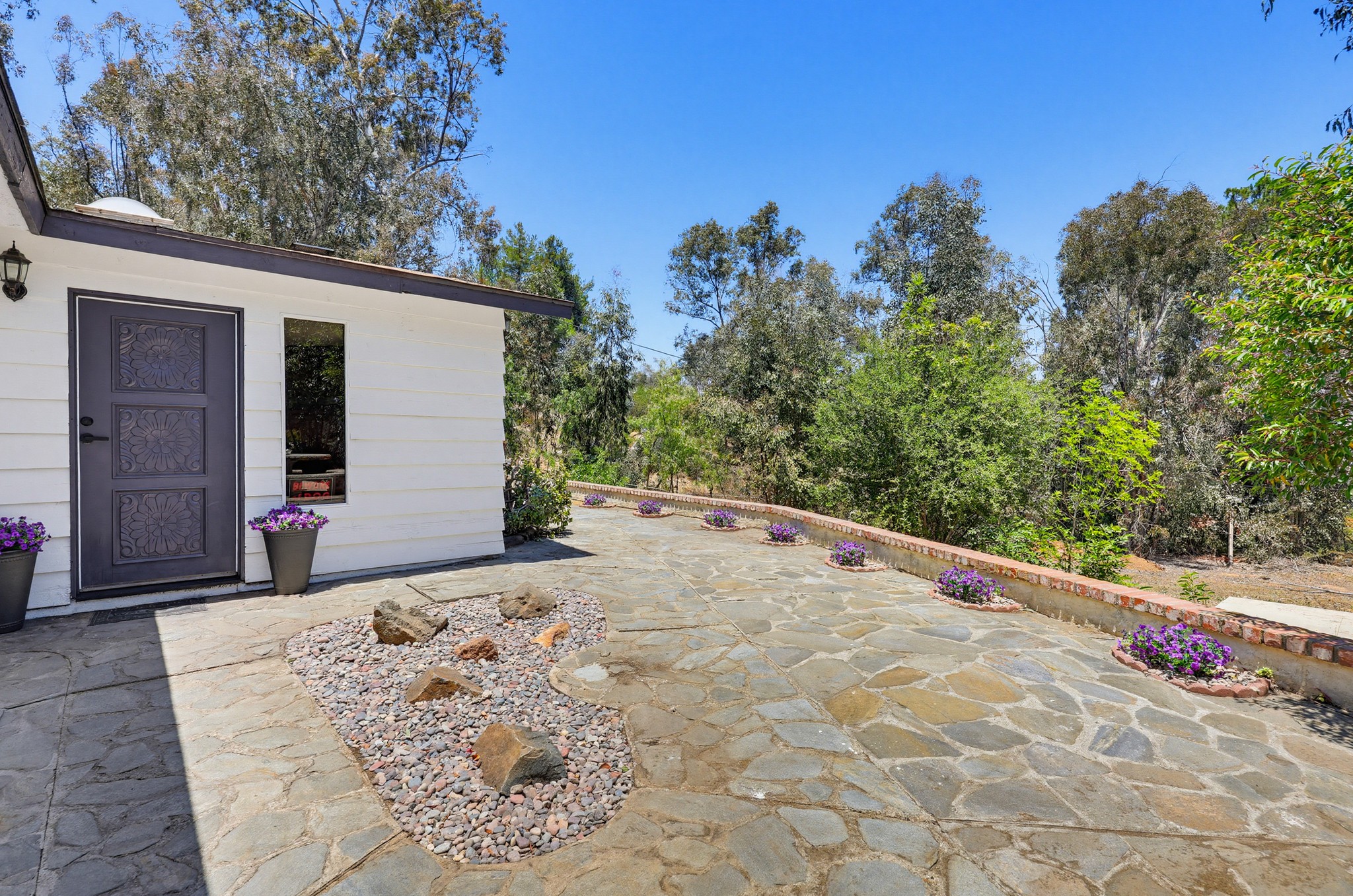 Virtual tour photo 15 of 90 for 160 Scottford Dr