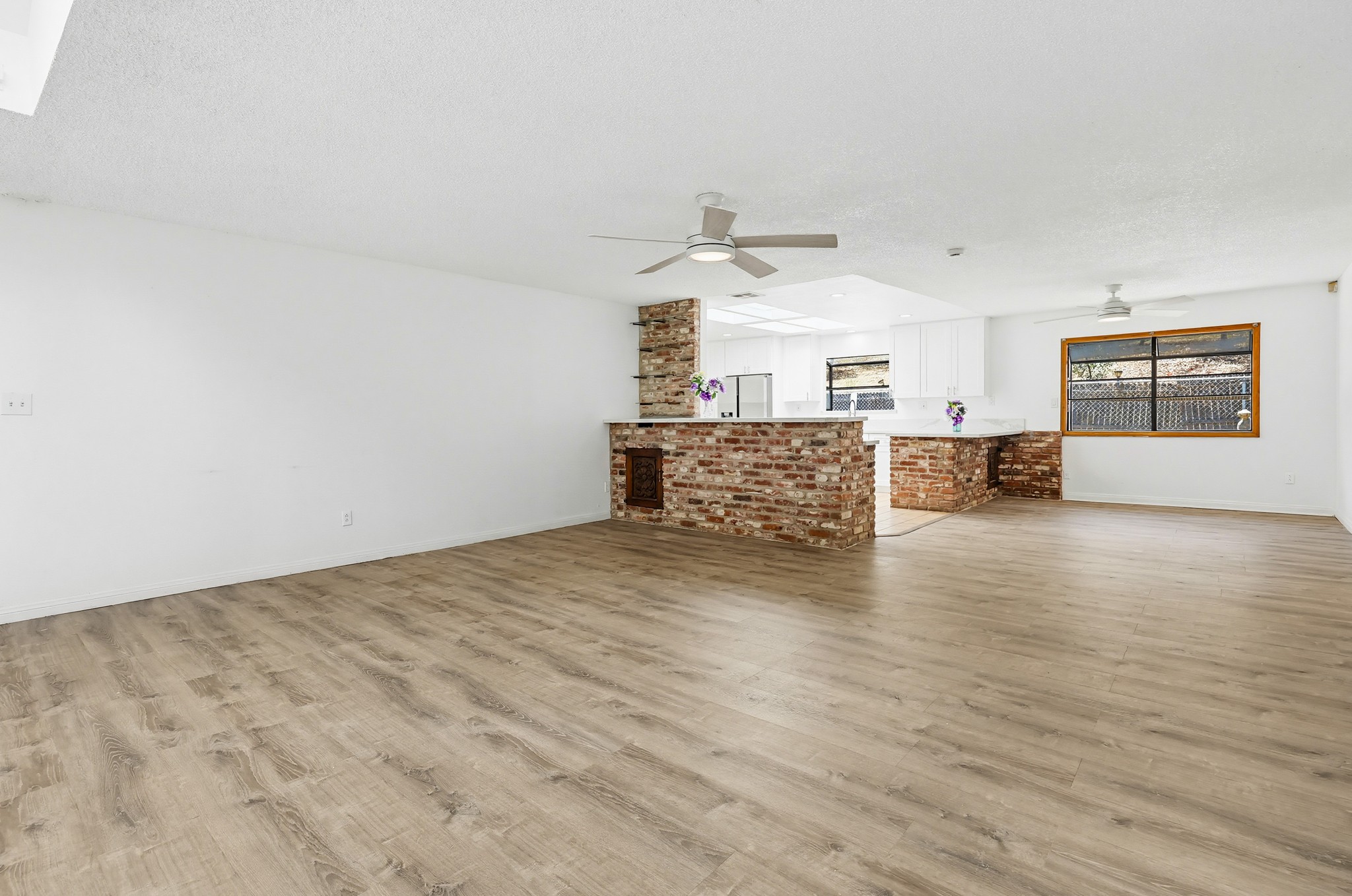 Virtual tour photo 18 of 90 for 160 Scottford Dr