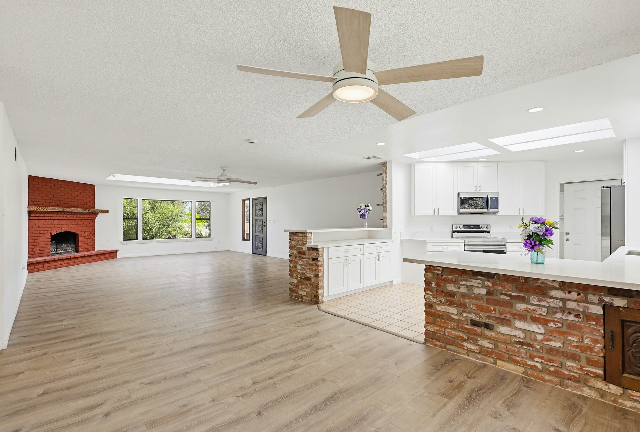 Virtual tour photo 25 of 90 for 160 Scottford Dr