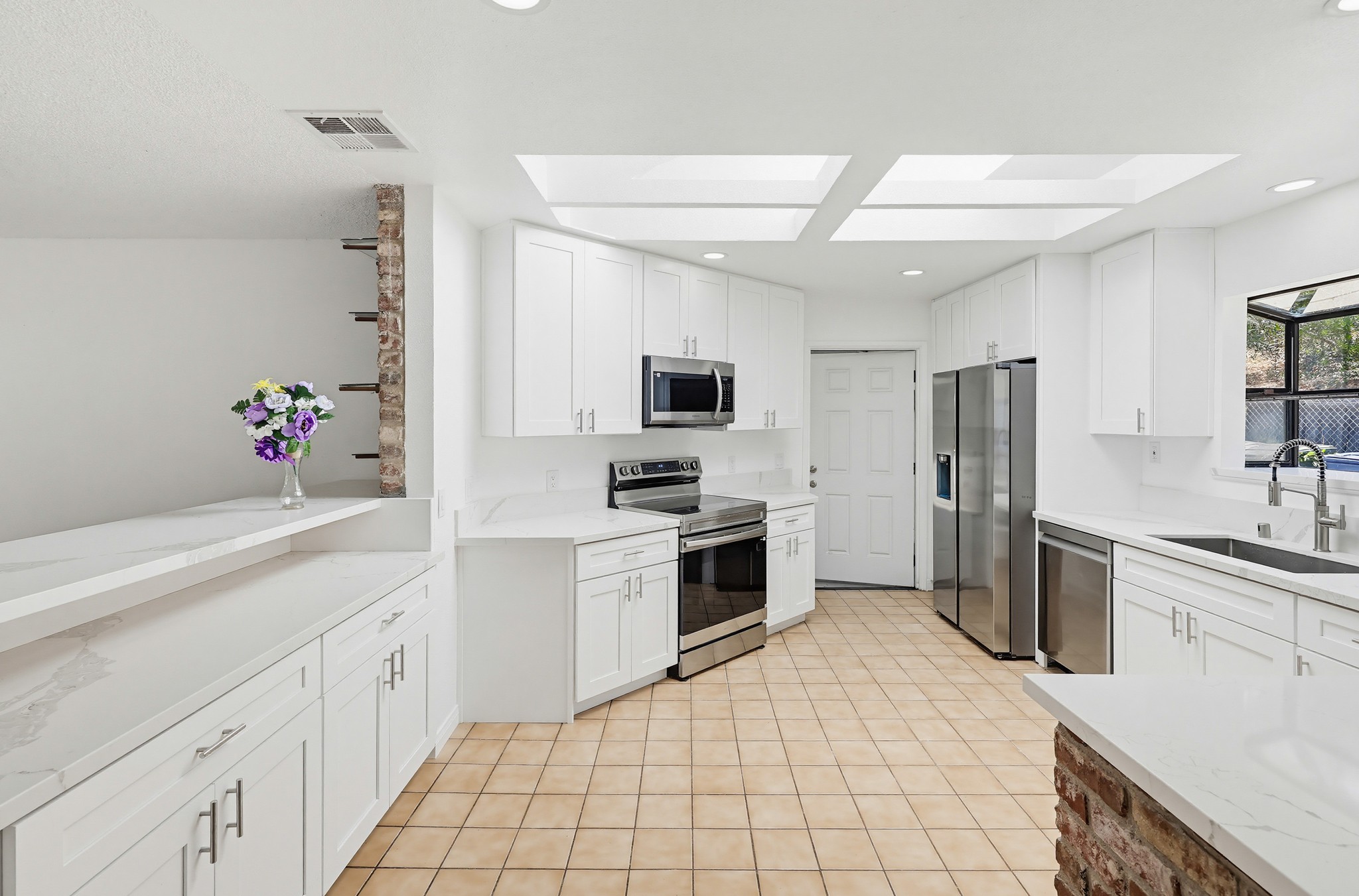 Virtual tour photo 27 of 90 for 160 Scottford Dr