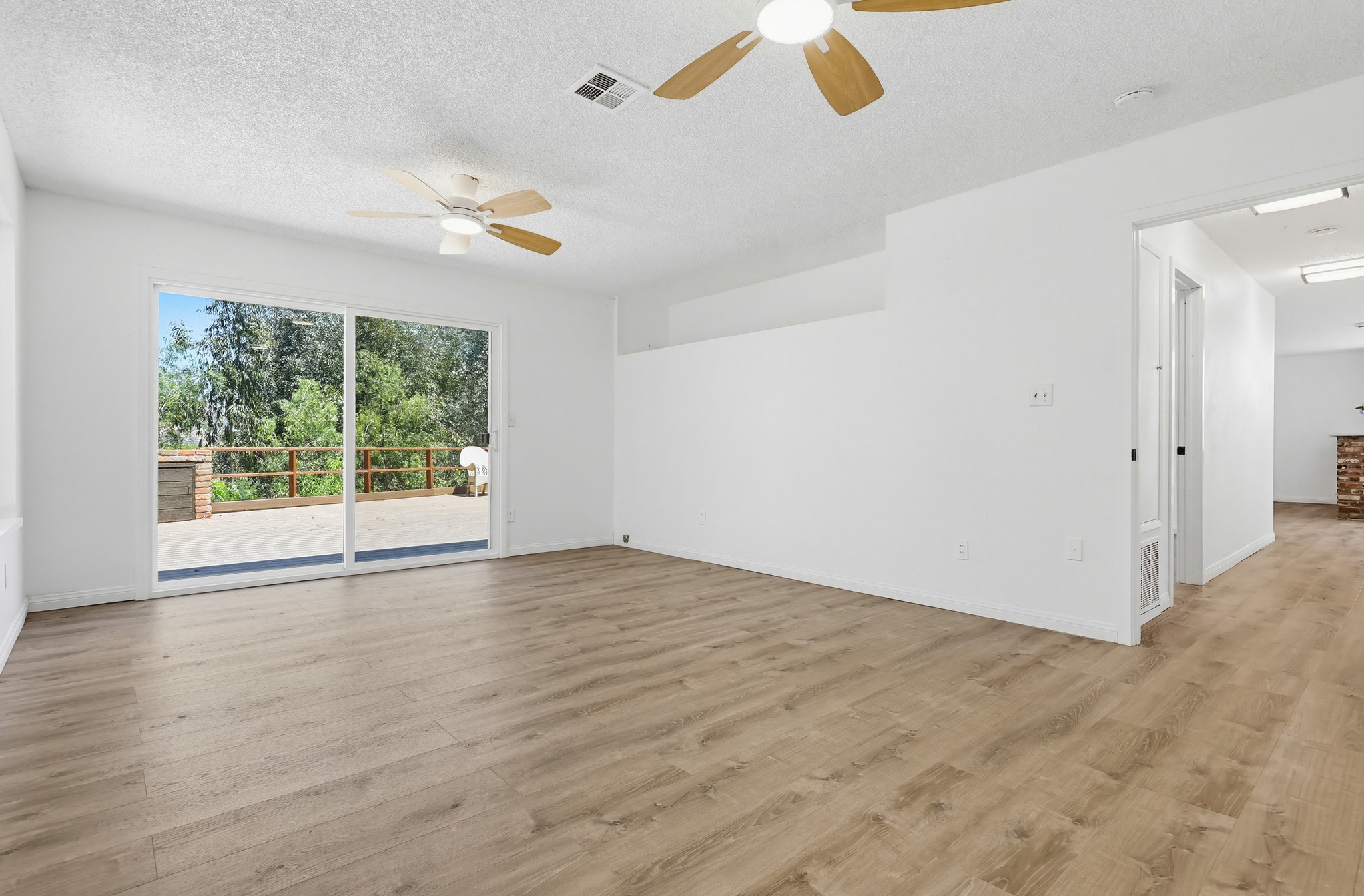 Virtual tour photo 34 of 90 for 160 Scottford Dr