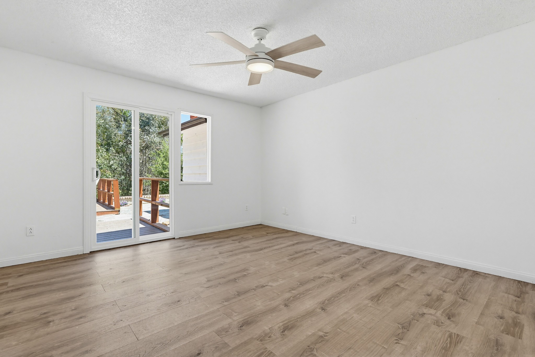 Virtual tour photo 40 of 90 for 160 Scottford Dr