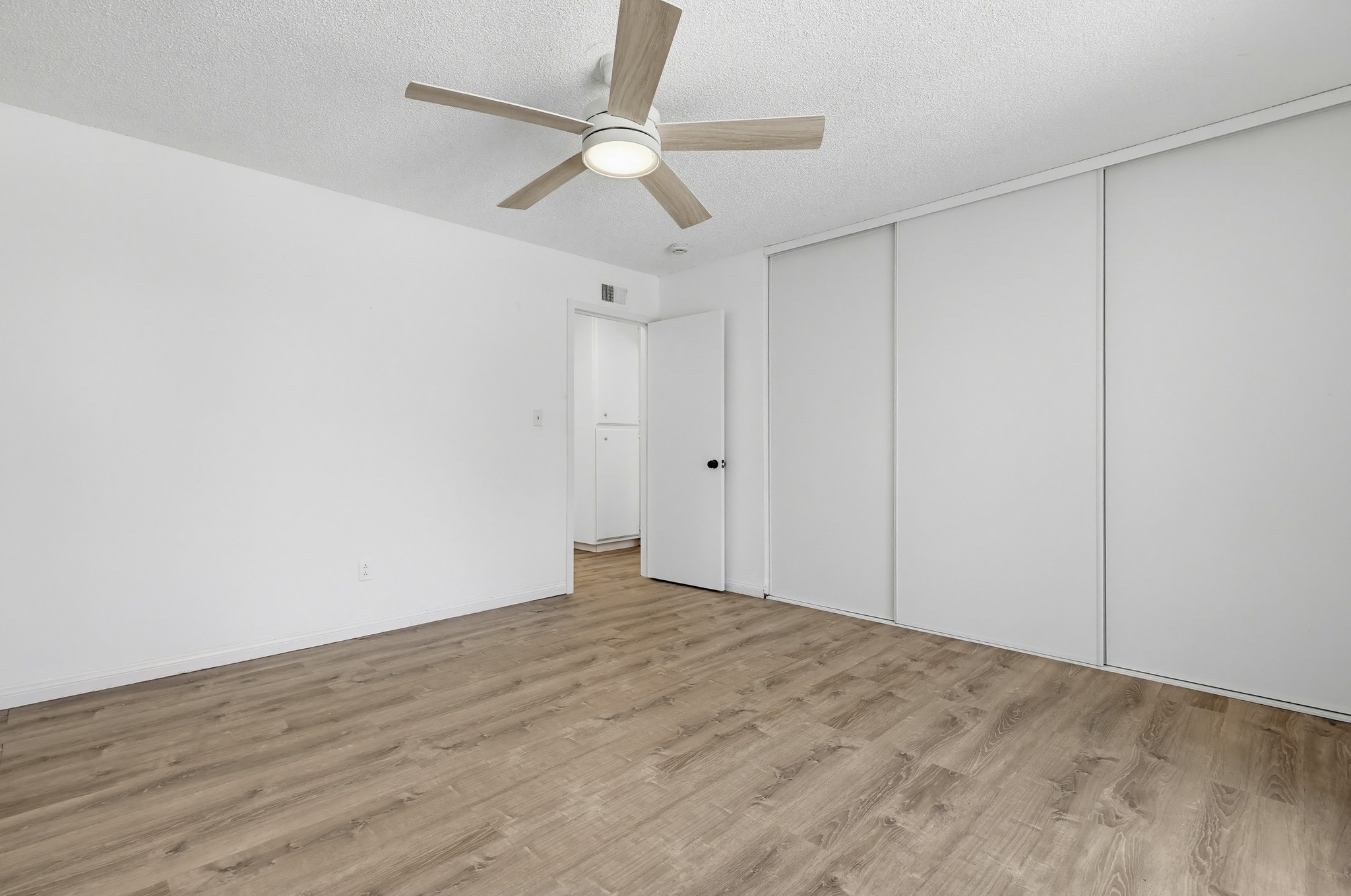 Virtual tour photo 41 of 90 for 160 Scottford Dr