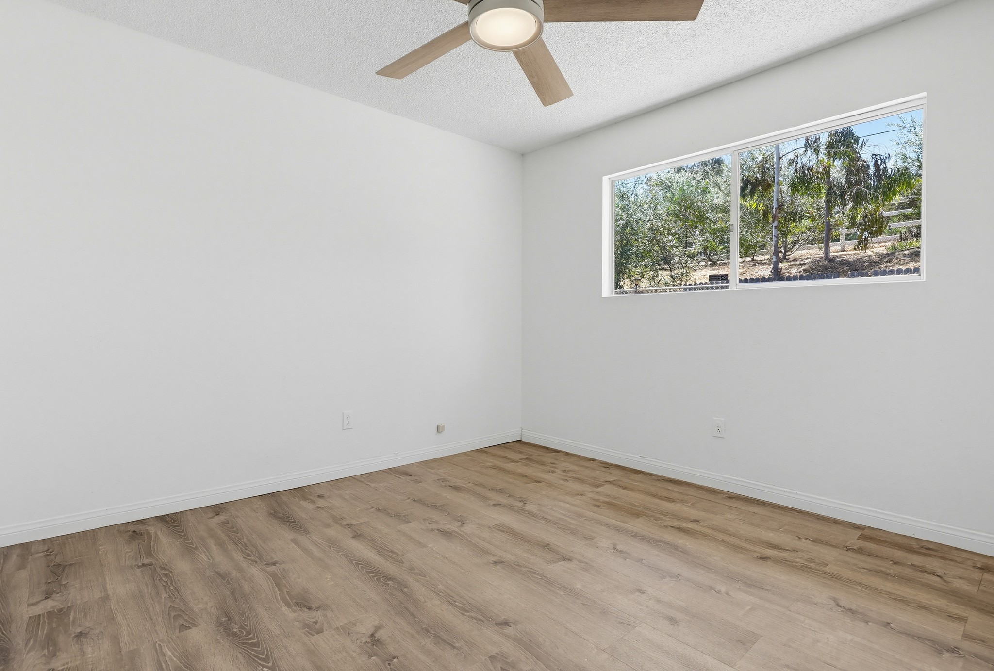 Virtual tour photo 42 of 90 for 160 Scottford Dr