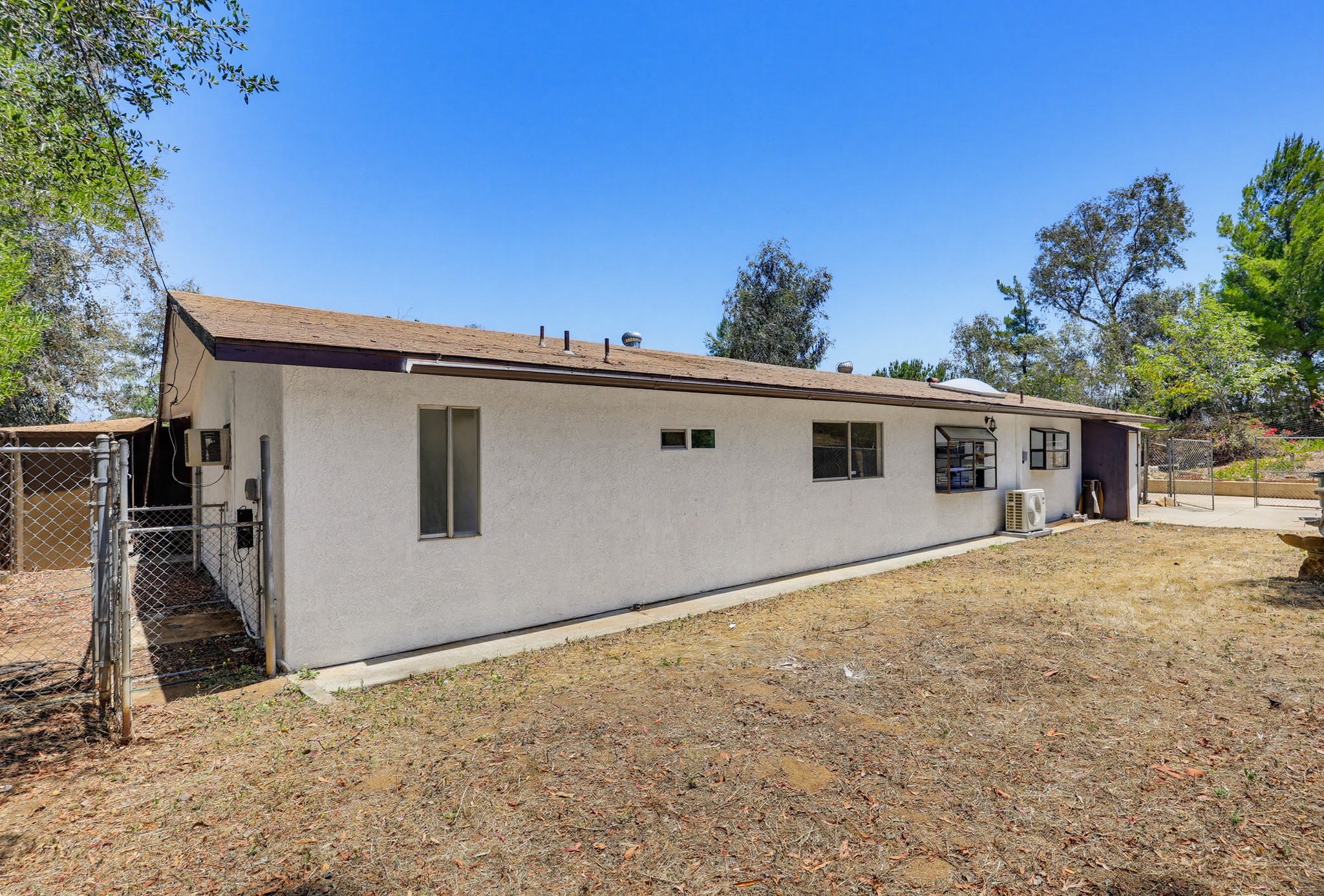 Virtual tour photo 61 of 90 for 160 Scottford Dr