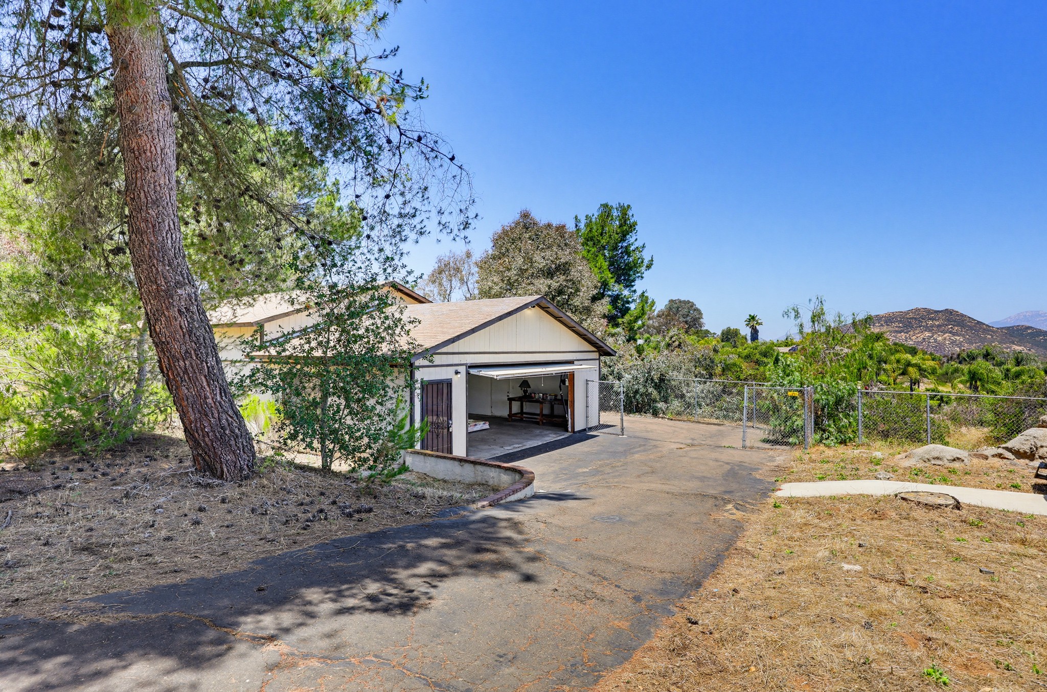 Virtual tour photo 72 of 90 for 160 Scottford Dr