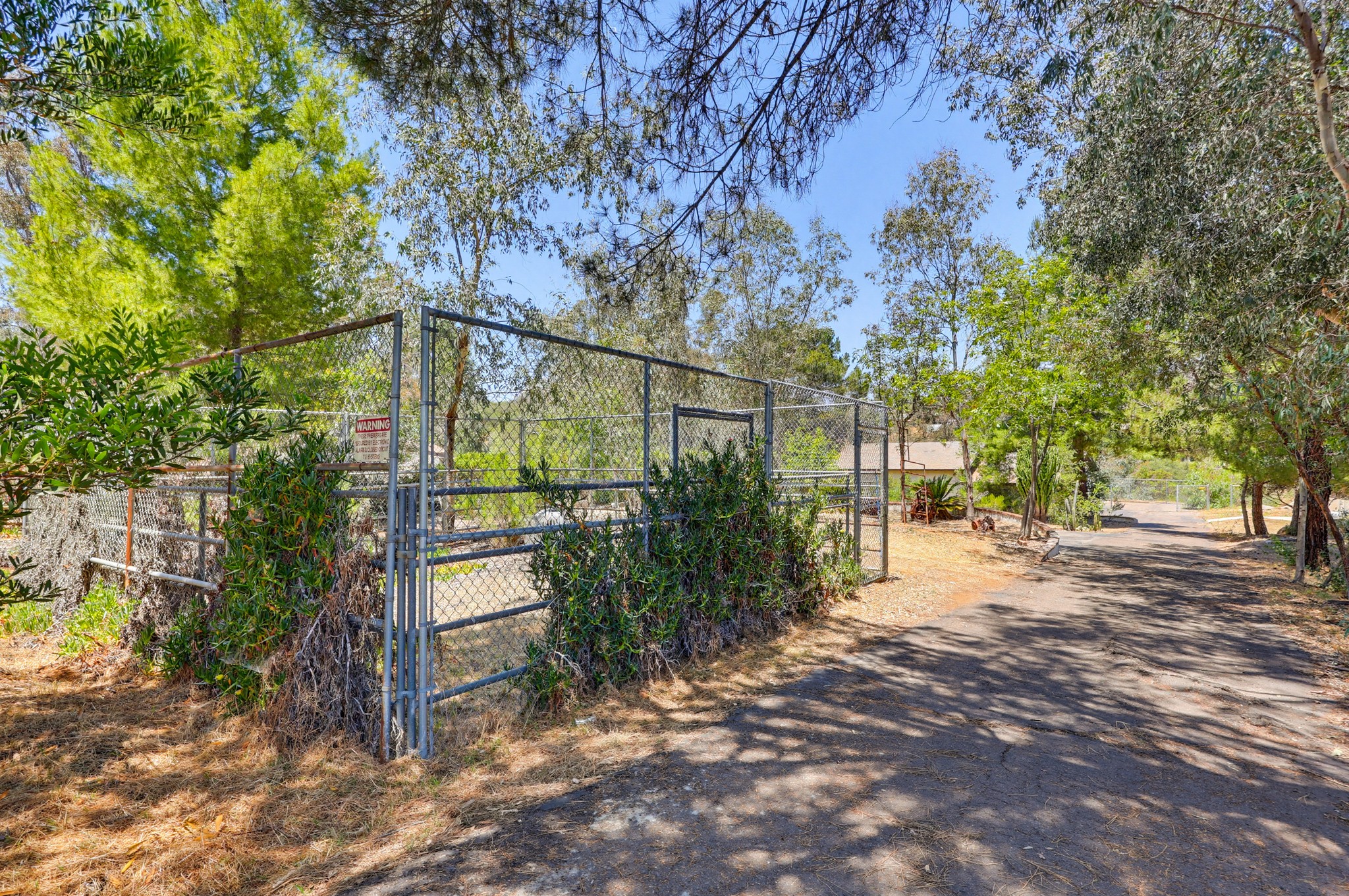 Virtual tour photo 88 of 90 for 160 Scottford Dr