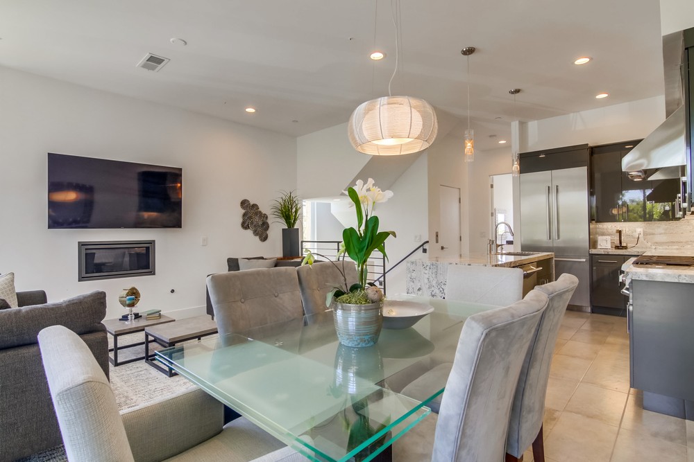Virtual tour photo 7 of 24 for 160 W Robinson Ave