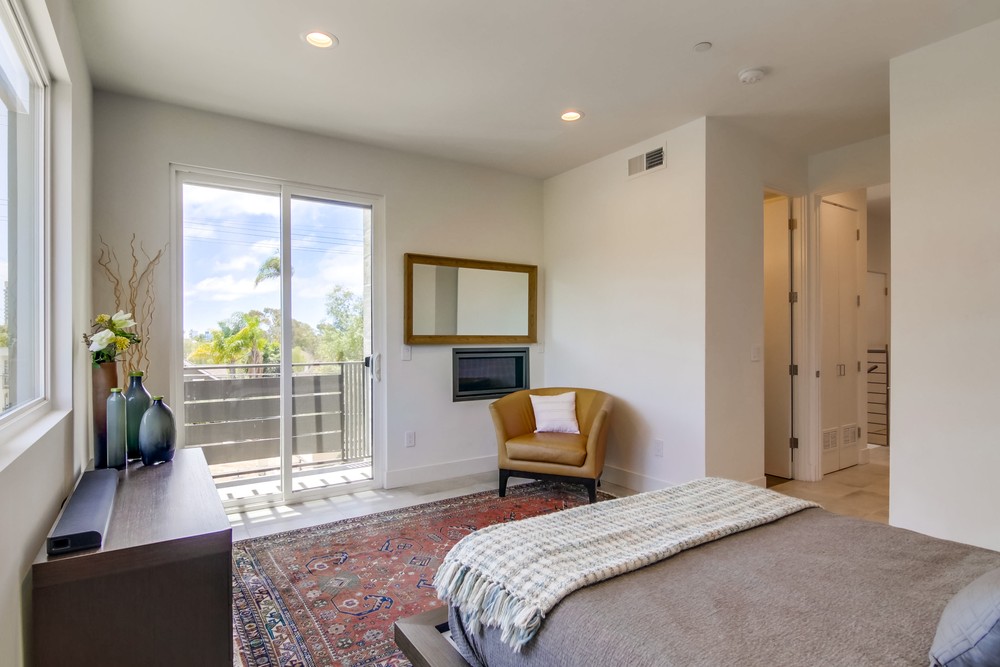 Virtual tour photo 11 of 24 for 160 W Robinson Ave