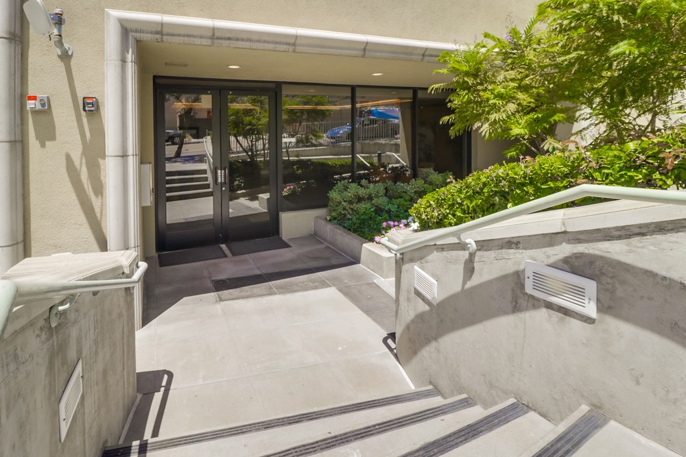 Virtual tour photo 6 of 40 for 1601 India St UNIT 118