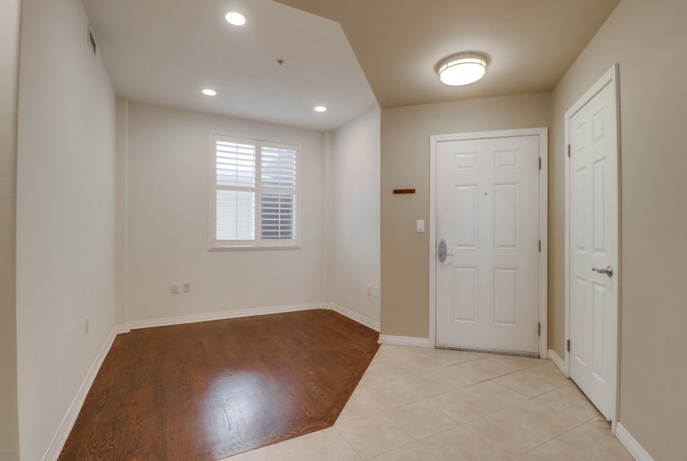 Virtual tour photo 8 of 40 for 1601 India St UNIT 118
