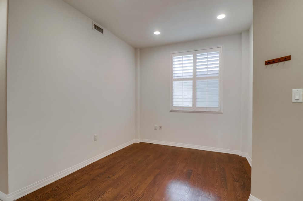 Virtual tour photo 9 of 40 for 1601 India St UNIT 118