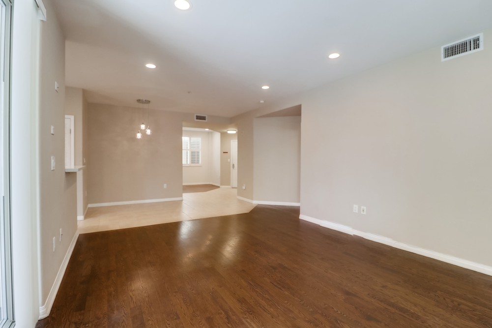Virtual tour photo 15 of 40 for 1601 India St UNIT 118