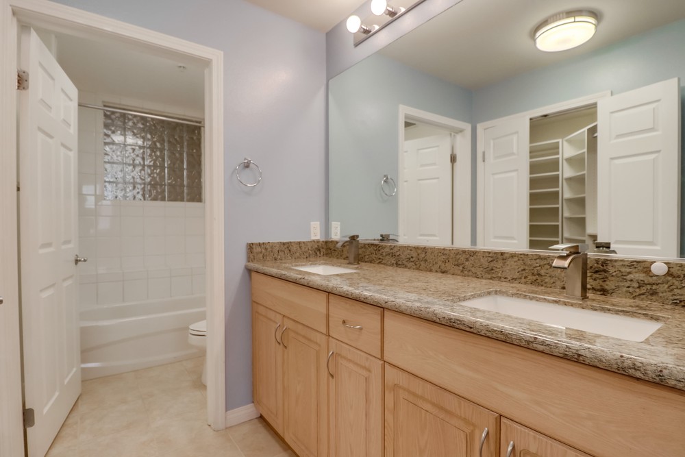 Virtual tour photo 26 of 40 for 1601 India St UNIT 118