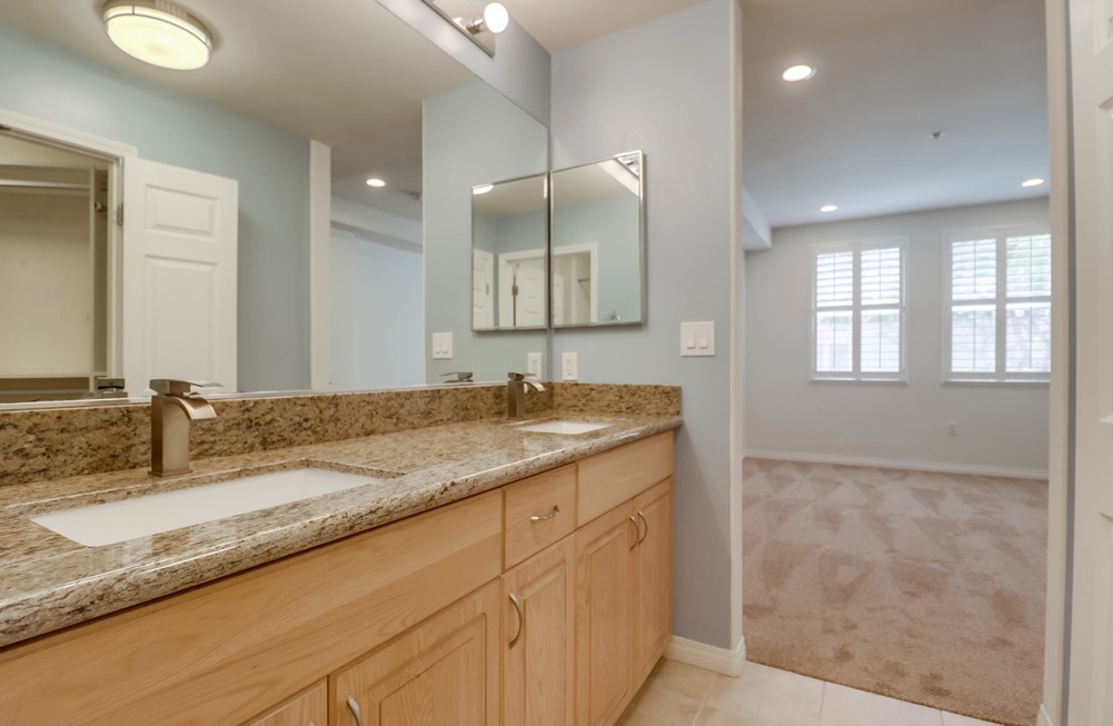 Virtual tour photo 28 of 40 for 1601 India St UNIT 118
