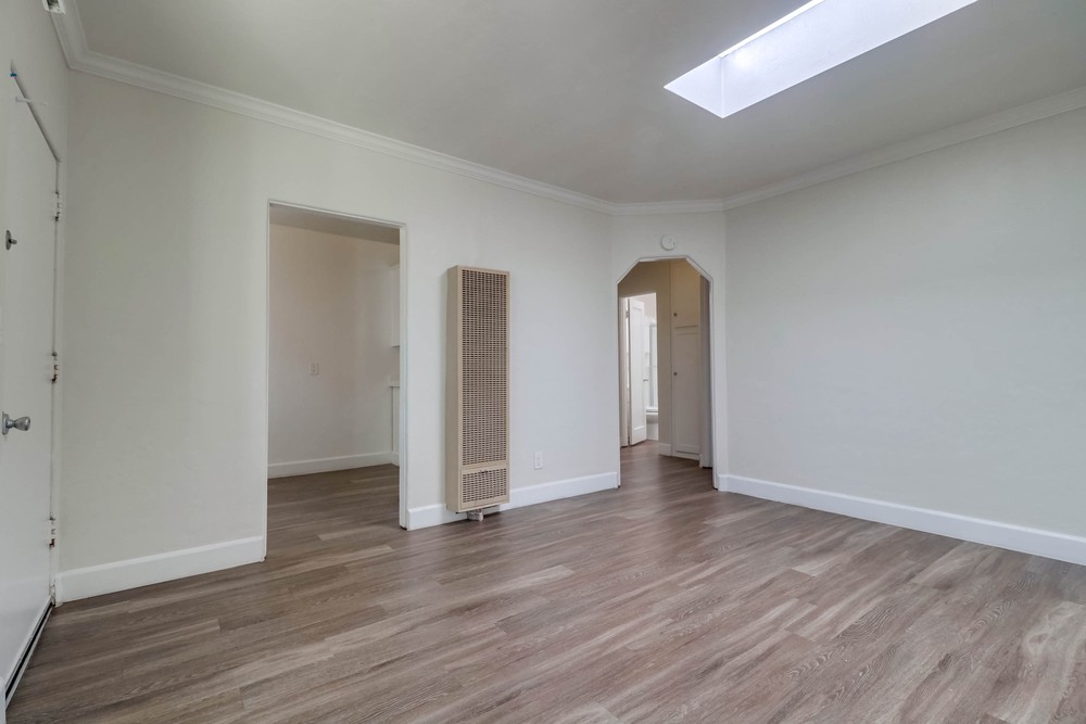 Virtual tour photo 8 of 23 for 1604 1/2 Pacific Beach Dr #1542