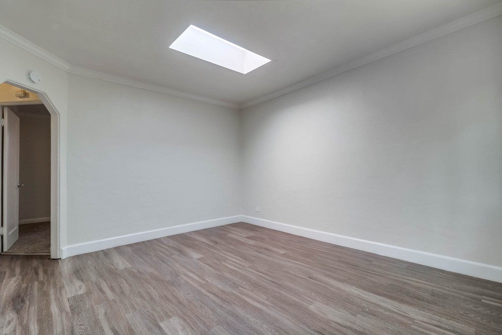 Virtual tour photo 9 of 23 for 1604 1/2 Pacific Beach Dr #1542