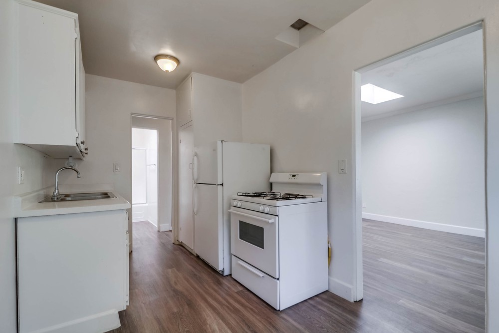 Virtual tour photo 19 of 23 for 1604 1/2 Pacific Beach Dr #1542