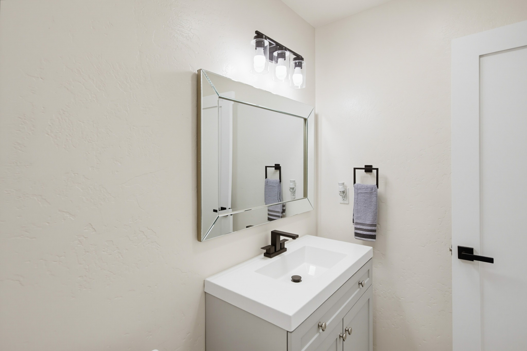 Virtual tour photo 24 of 64 for 1604 San Miguel Ave