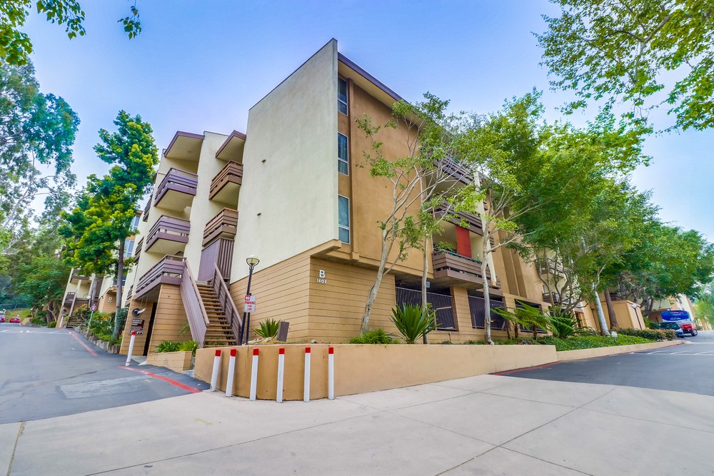 Virtual tour photo 1 of 30 for 1605 Hotel Cir S