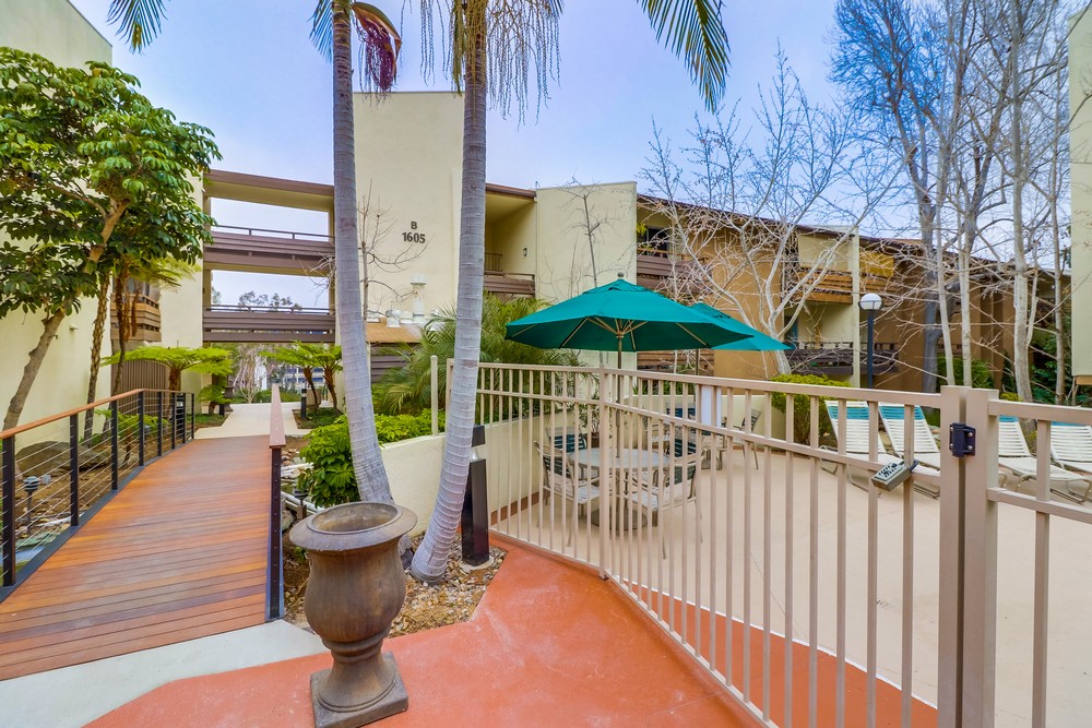 Virtual tour photo 3 of 30 for 1605 Hotel Cir S