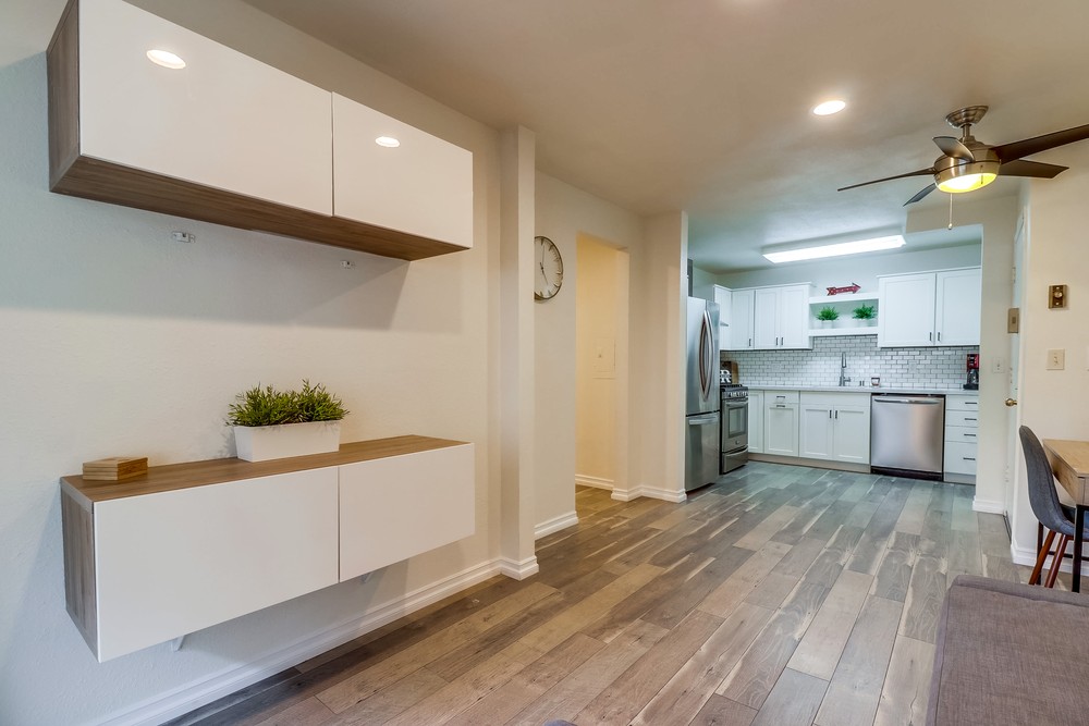 Virtual tour photo 11 of 30 for 1605 Hotel Cir S